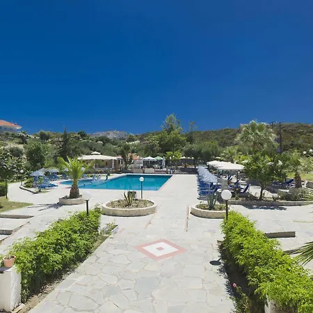 Hilltop Hotel 3*