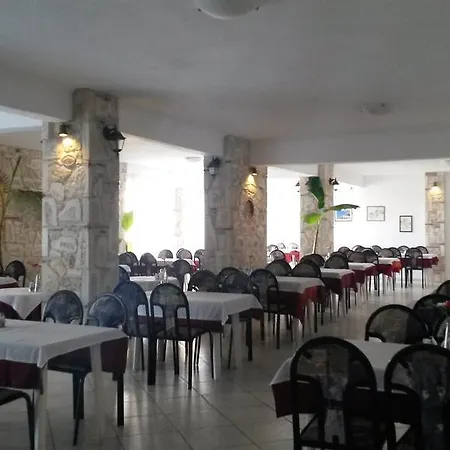 Hilltop Otel 3*
