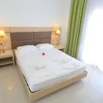 Hotel Hilltop 3*