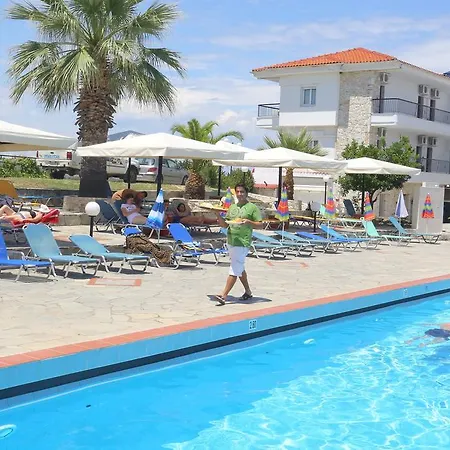 Hilltop 3* חניוטי