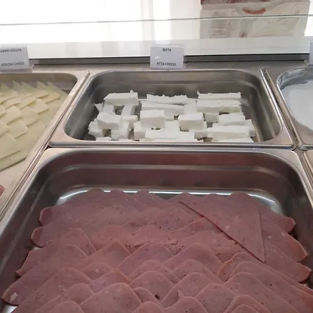 Hilltop חניוטי