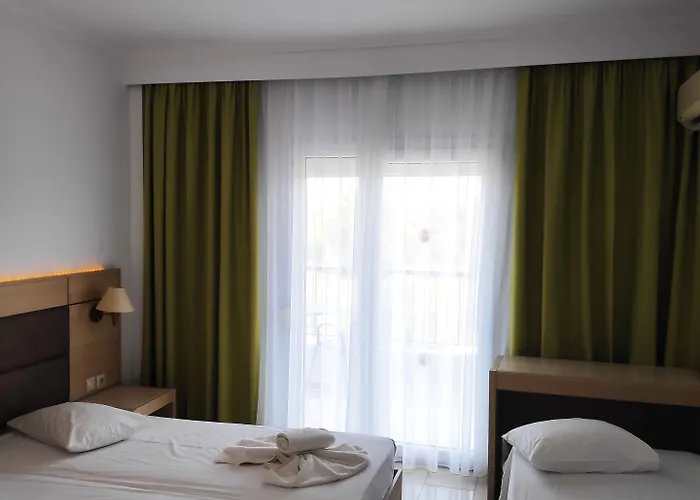 Ξενοδοχείο Hilltop 3*